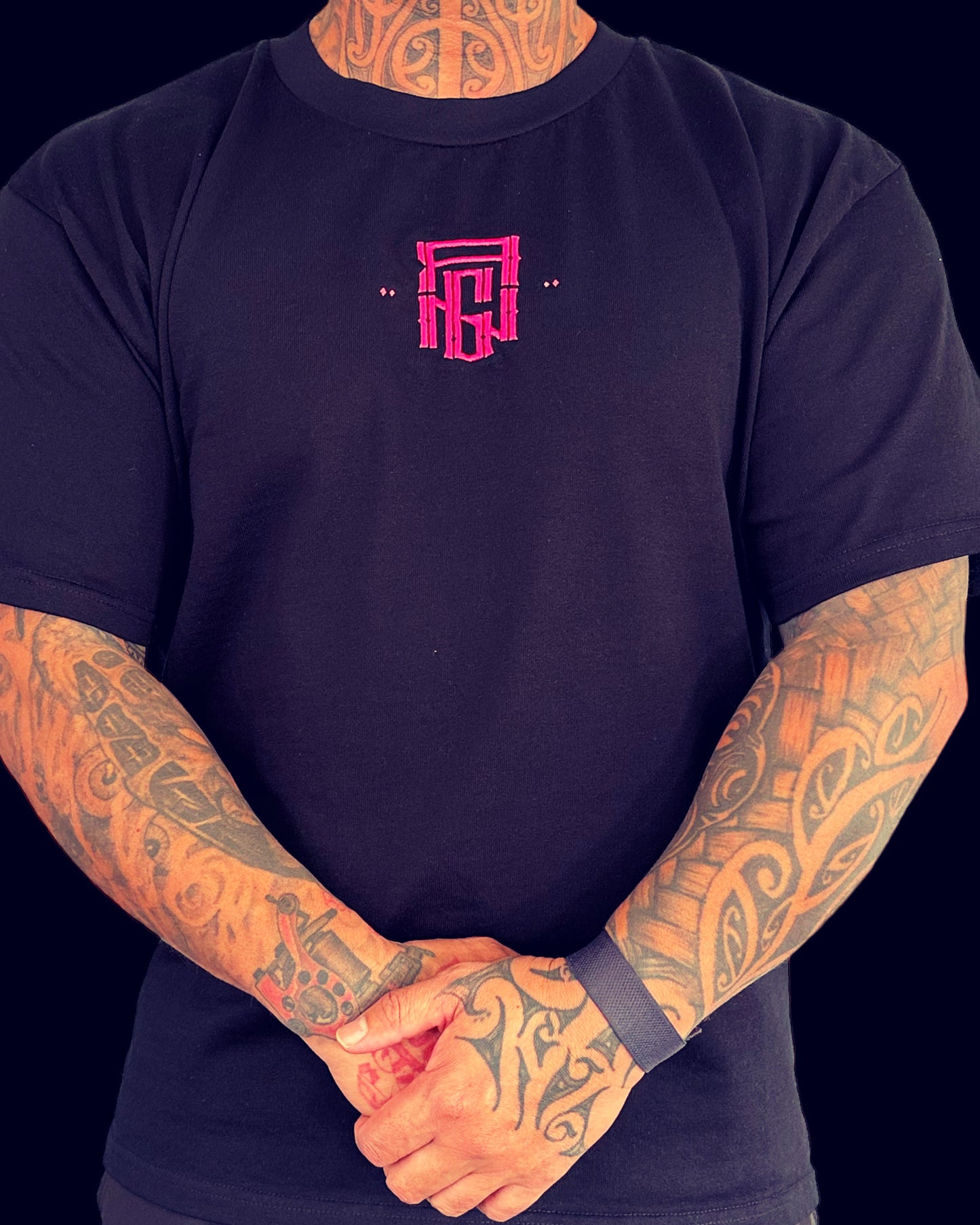 Black heavy oversized Rng monogram tee (neon pink embroidery)